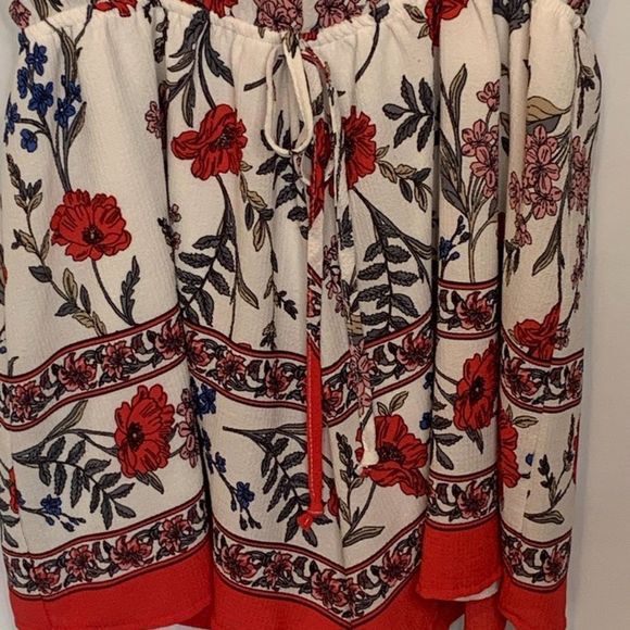 Trixxi Floral Romper - Picture 3 of 7